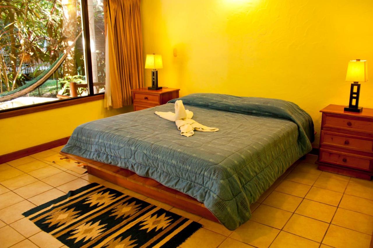 Hotel Jaguar Inn Tikal Buitenkant foto