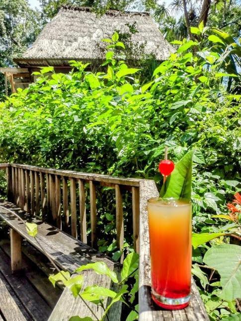 Hotel Jaguar Inn Tikal Buitenkant foto