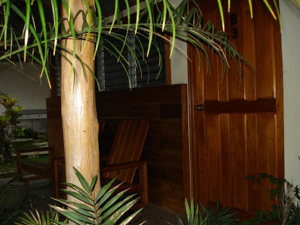 Hotel Jaguar Inn Tikal Buitenkant foto