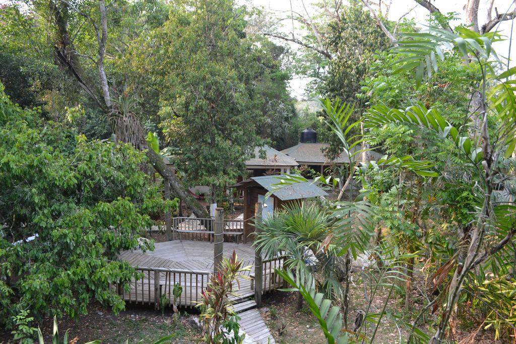 Hotel Jaguar Inn Tikal Buitenkant foto